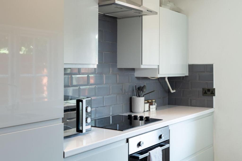 Stylish & Spacious City Centre 3-Bedroom Townhouse - Sleeps 6 Canterbury Exterior foto